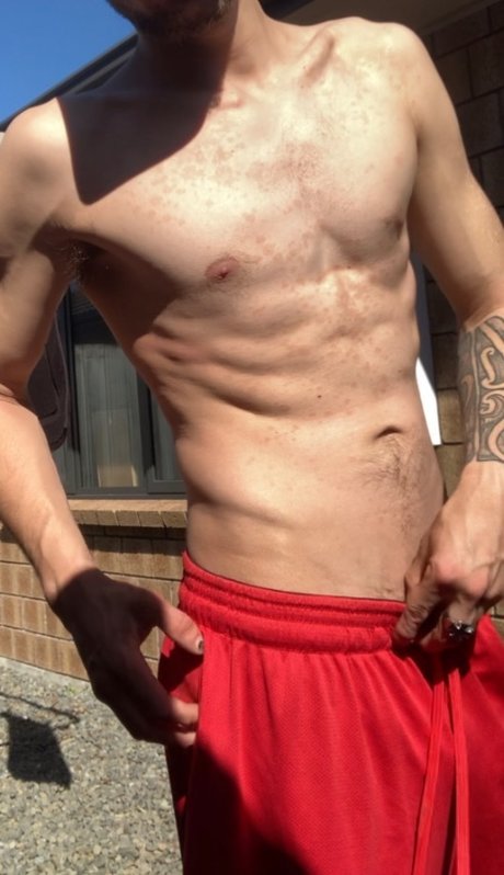 Naakte gelekte OnlyFans-foto van Ted Sweet