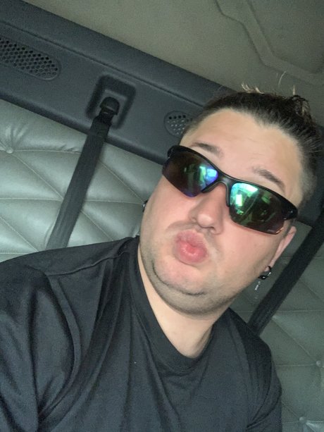 Naakte gelekte OnlyFans-foto van Calon