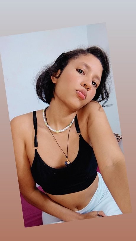 Naakte gelekte OnlyFans-foto van Helen And Thomas Sttooth
