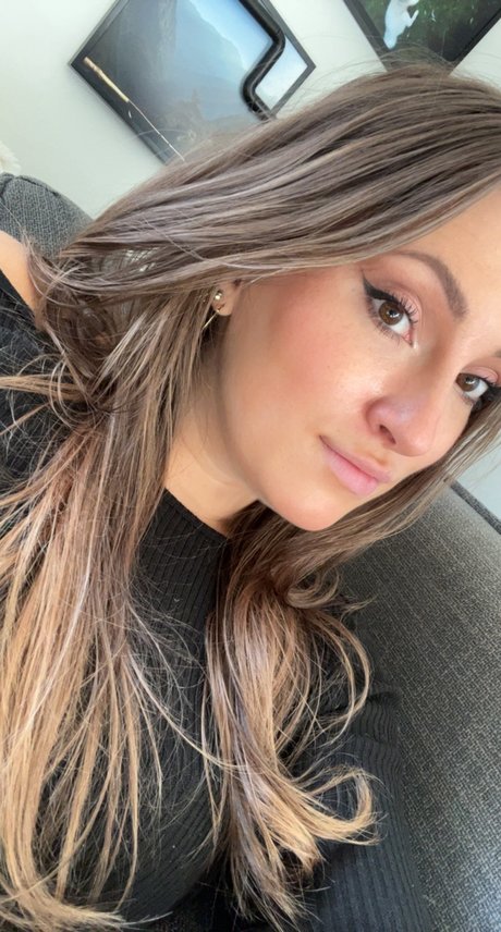 Naakte gelekte OnlyFans-foto van Kittykath