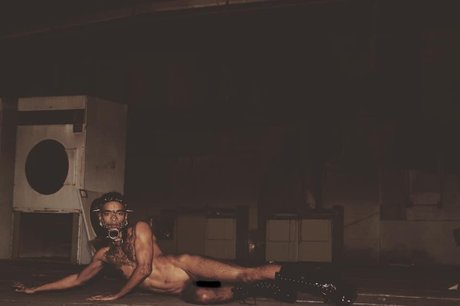 Naakte gelekte OnlyFans-foto van Xxxmannequinn