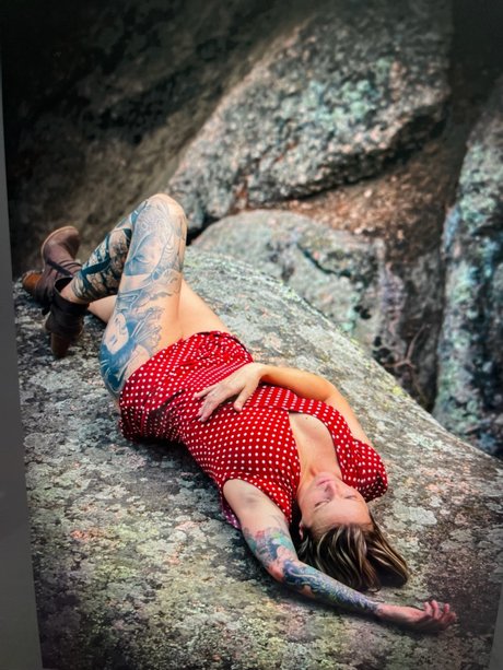 Naakte gelekte OnlyFans-foto van Denverdame
