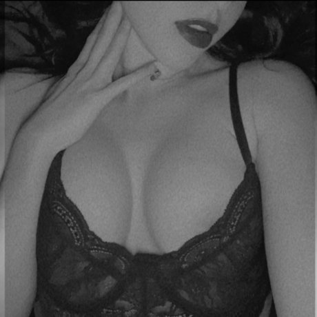 Naakte gelekte OnlyFans-foto van Its Zarah To You