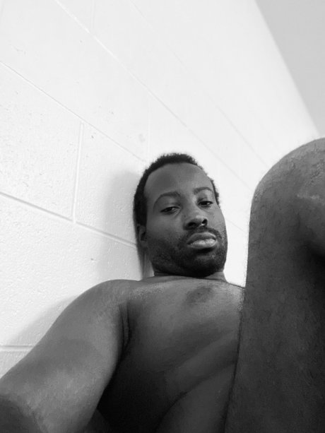 Naakte gelekte OnlyFans-foto van Daddy Zacc Xxx