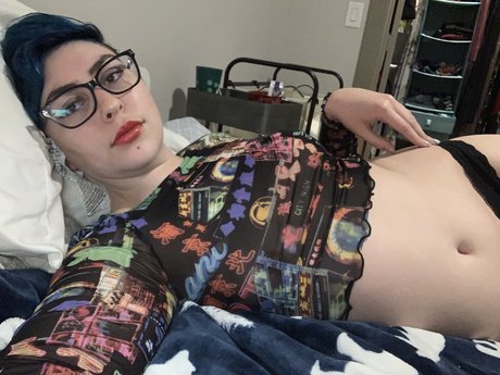 Naakte gelekte OnlyFans-foto van Snack Queen