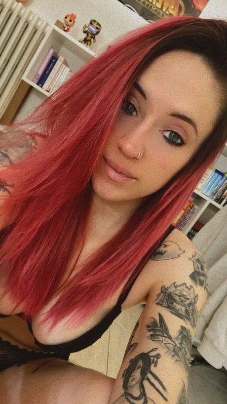 Naakte gelekte OnlyFans-foto van Nuria