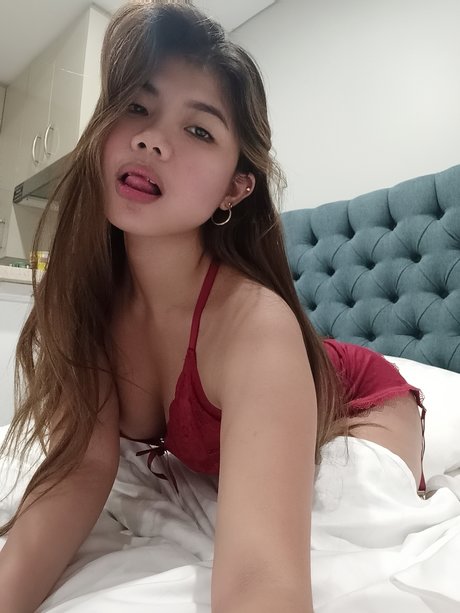 Naakte gelekte OnlyFans-foto van Lilkim