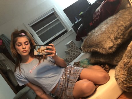 Naakte gelekte OnlyFans-foto van Layla
