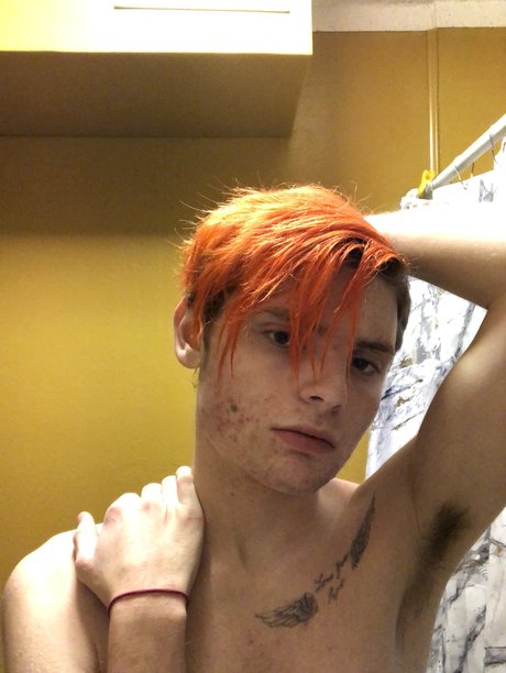 Naakte gelekte OnlyFans-foto van Mason D