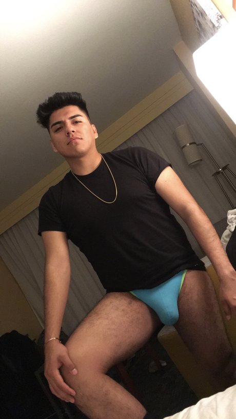 Naakte gelekte OnlyFans-foto van Lui Zalez
