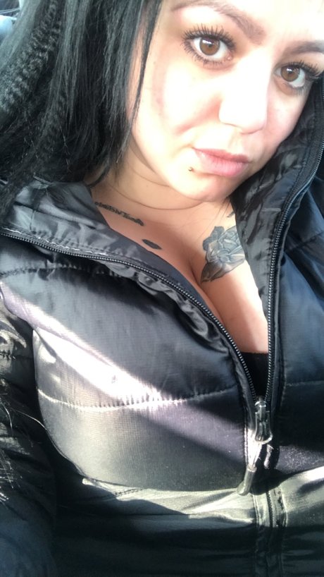 Naakte gelekte OnlyFans-foto van Tatjana