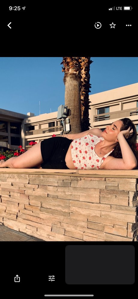 Naakte gelekte OnlyFans-foto van Daniela