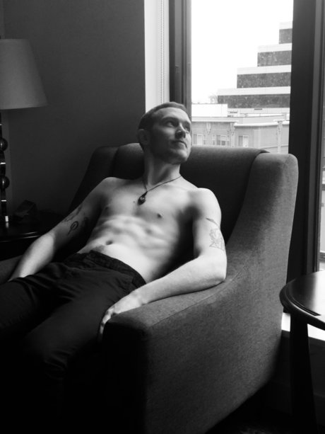 Naakte gelekte OnlyFans-foto van Austin