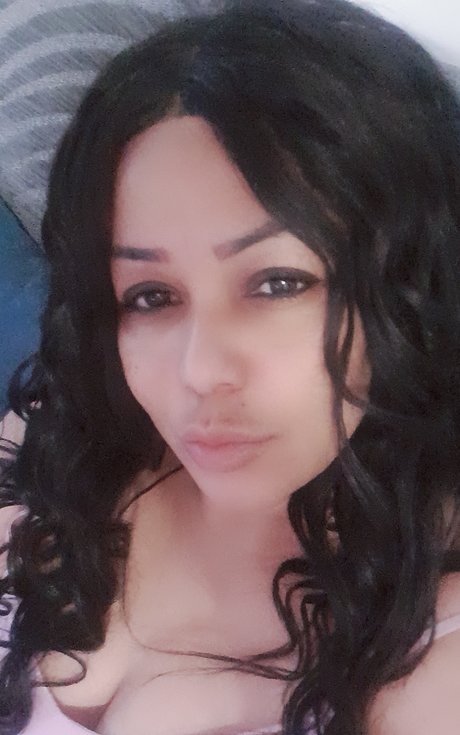 Naakte gelekte OnlyFans-foto van Tu Dominicana Mala