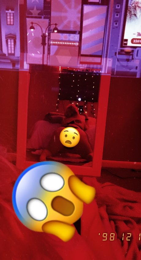 Naakte gelekte OnlyFans-foto van Kt