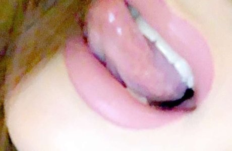 Naakte gelekte OnlyFans-foto van Trs