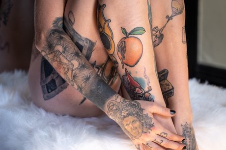 Naakte gelekte OnlyFans-foto van Pyro Pixie