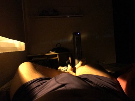 Naakte gelekte OnlyFans-foto van Hi Juan