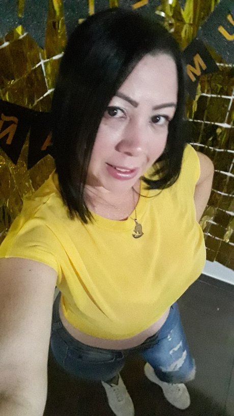 Naakte gelekte OnlyFans-foto van Hamdryx Fernandez