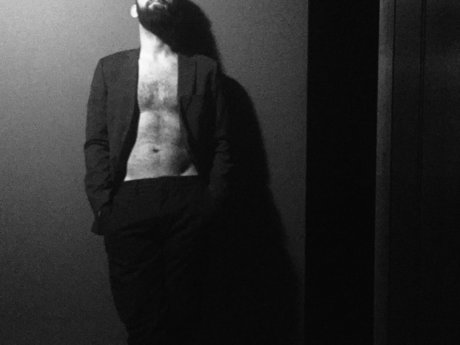 Naakte gelekte OnlyFans-foto van Panagos
