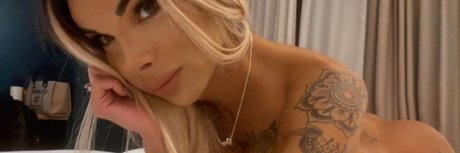 Naakte gelekte OnlyFans-foto van Florencia Kardashian
