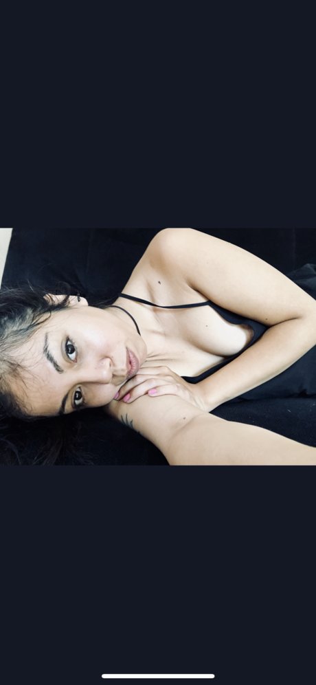 Naakte gelekte OnlyFans-foto van Vey