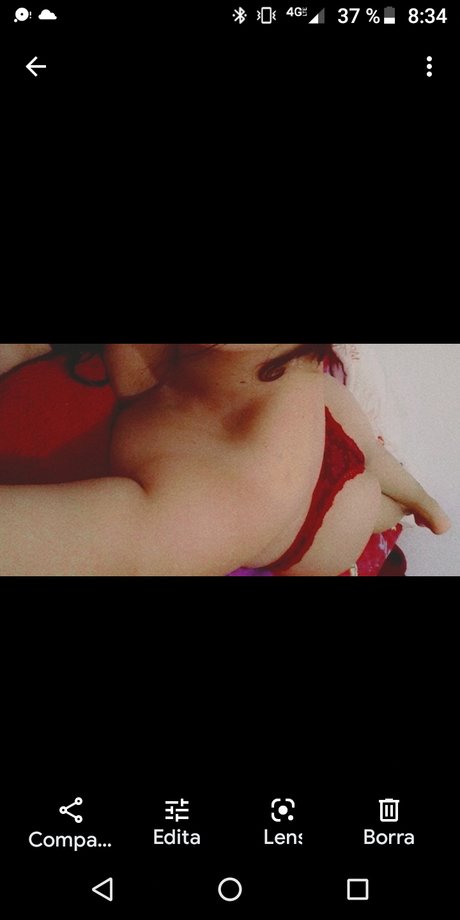 Naakte gelekte OnlyFans-foto van La Core