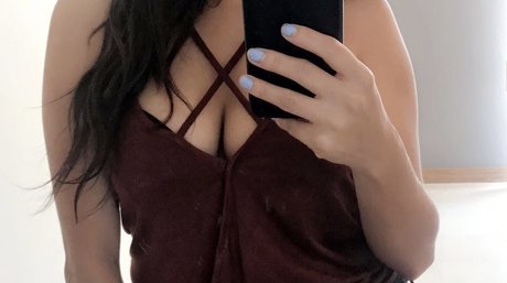 Naakte gelekte OnlyFans-foto van Sophia