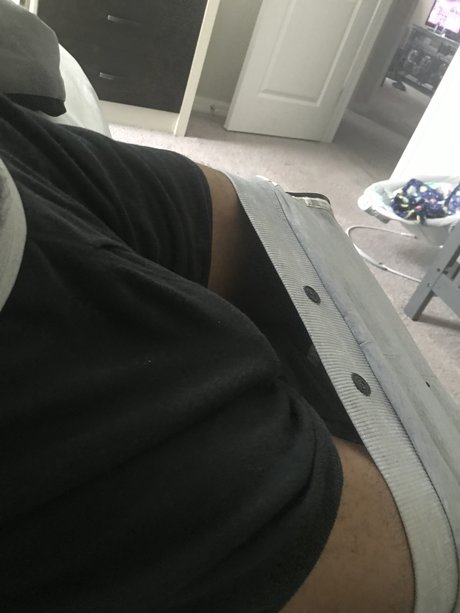 Naakte gelekte OnlyFans-foto van Otc
