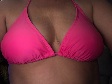 Naakte gelekte OnlyFans-foto van Jennifer Morris