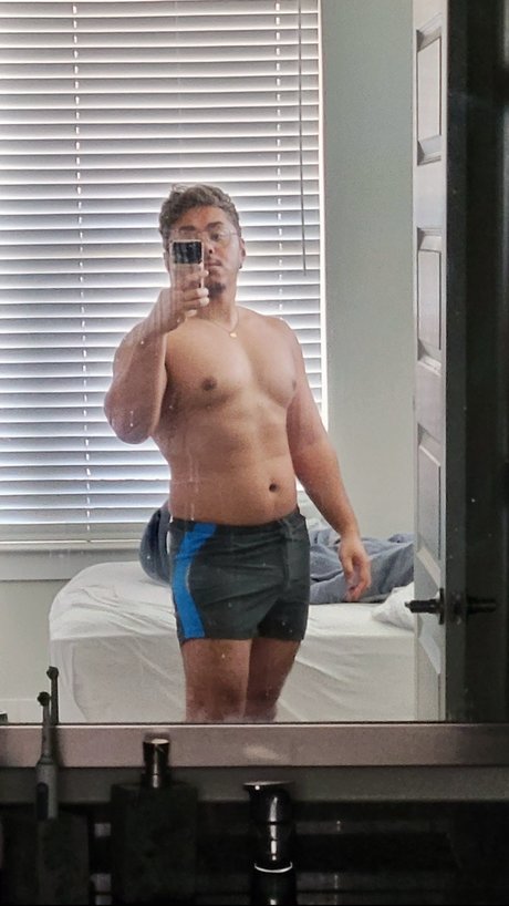 Naakte gelekte OnlyFans-foto van Soapybestie