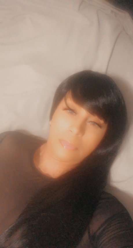 Naakte gelekte OnlyFans-foto van Greeneyezzzz