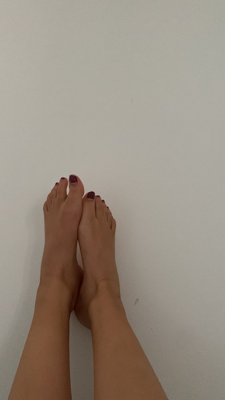 Naakte gelekte OnlyFans-foto van Juicy Feet