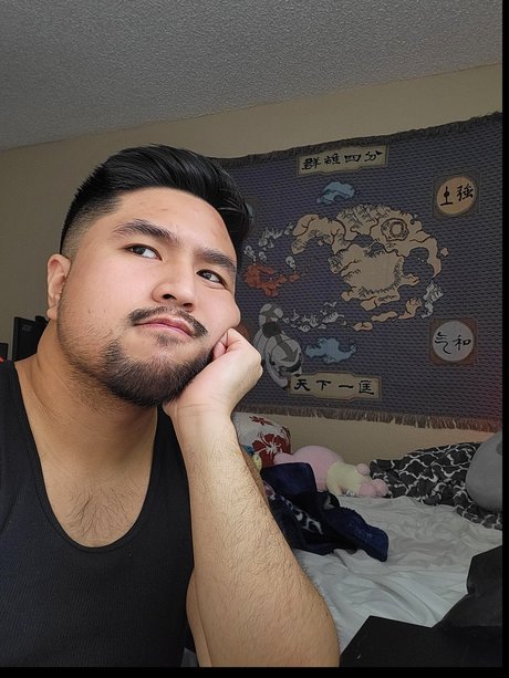 Naakte gelekte OnlyFans-foto van Gaysiancub