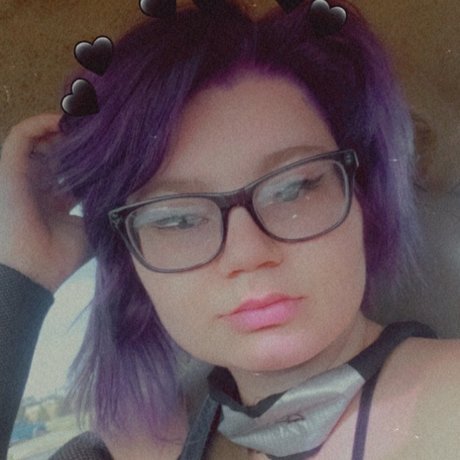 Naakte gelekte OnlyFans-foto van Izzy