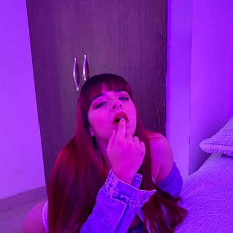 Naakte gelekte OnlyFans-foto van Izzy Palmer