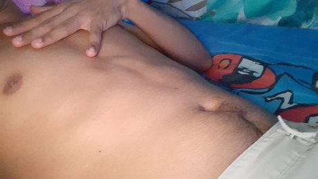 Naakte gelekte OnlyFans-foto van Fer