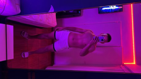 Naakte gelekte OnlyFans-foto van Fernando  Garcete