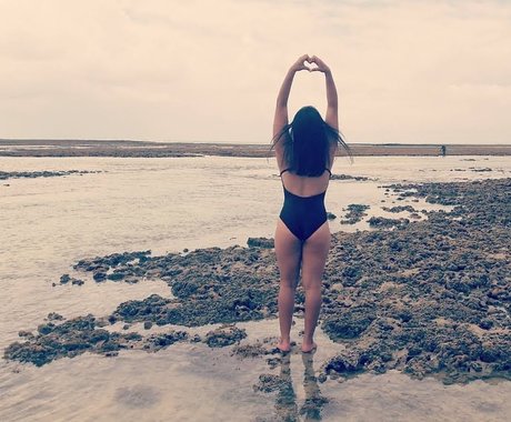 Naakte gelekte OnlyFans-foto van Linna