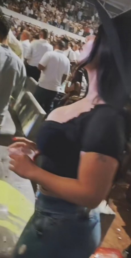 Naakte gelekte OnlyFans-foto van Renata