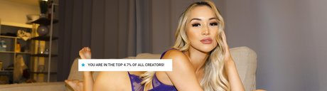 Naakte gelekte OnlyFans-foto van Alisha  Of Top 47