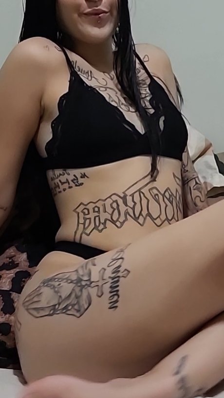 Naakte gelekte OnlyFans-foto van Lamamy