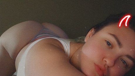 Naakte gelekte OnlyFans-foto van Nise