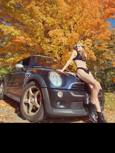 Naakte gelekte OnlyFans-foto van Baddie