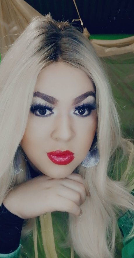 Naakte gelekte OnlyFans-foto van Oriana Marzoli