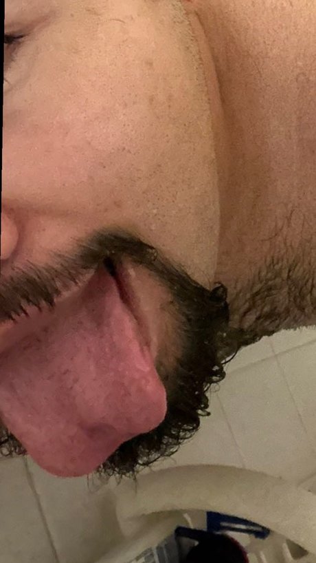 Naakte gelekte OnlyFans-foto van Siah
