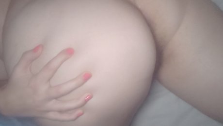 Naakte gelekte OnlyFans-foto van Kia