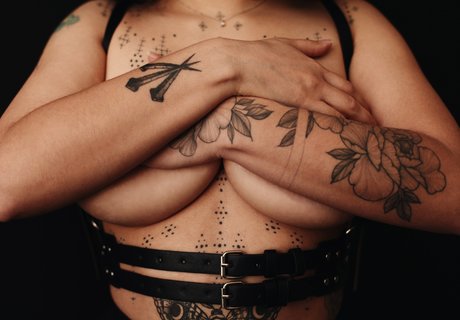 Naakte gelekte OnlyFans-foto van Morte Teisha