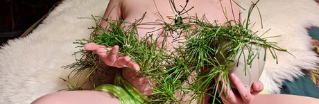 Naakte gelekte OnlyFans-foto van Nymphealove