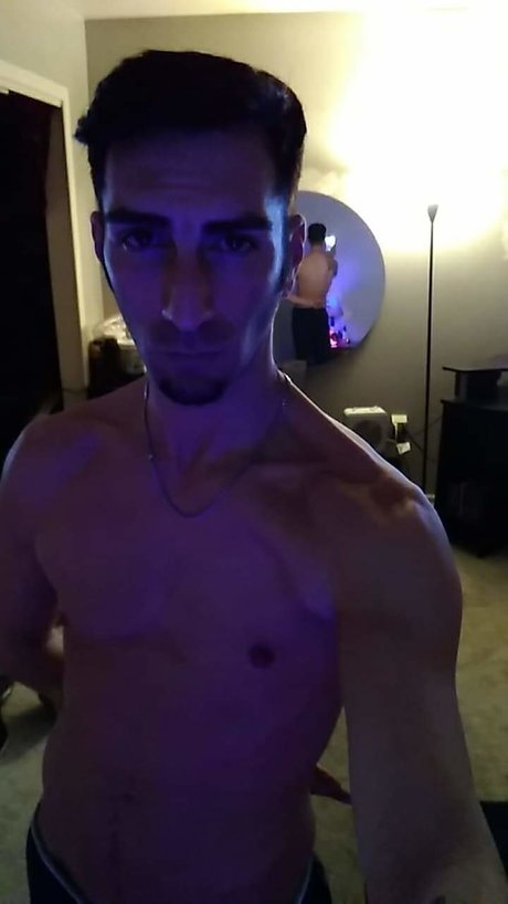 Naakte gelekte OnlyFans-foto van Kylo